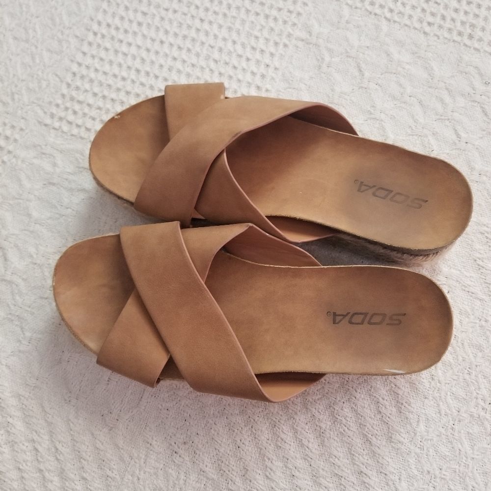 Soda Tan Crossband Platform Sandals - Picture 2 of 8